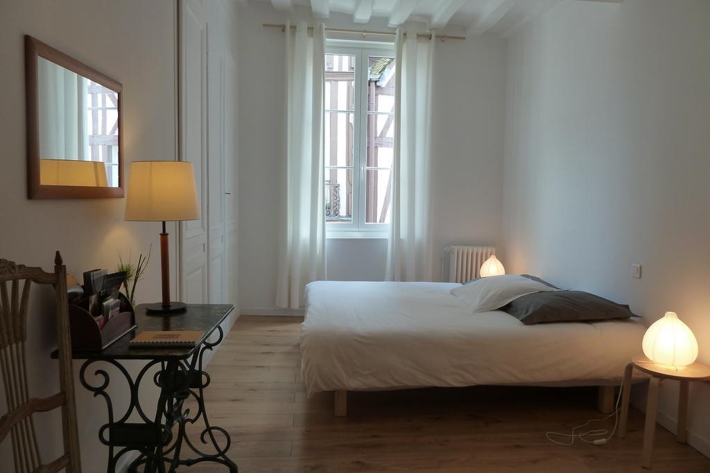 Une Chambre Dans L'Atelier De R Rouen Exterior photo